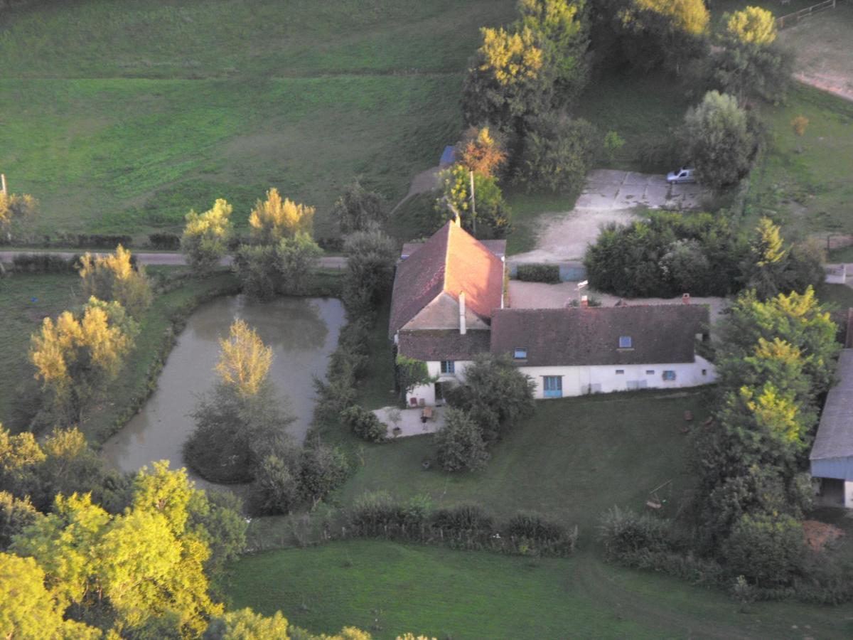 Domaine De Varenne Bed & Breakfast Saint-Amand-en-Puisaye Bagian luar foto